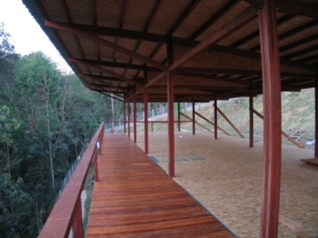 Reforço em Paredes de Drywall Reforço em Paredes de Drywall