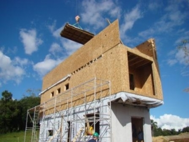 Reforço em Paredes de Drywall Reforço em Paredes de Drywall