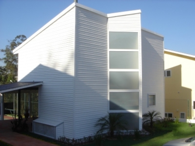 Reforço em Paredes de Drywall Reforço em Paredes de Drywall